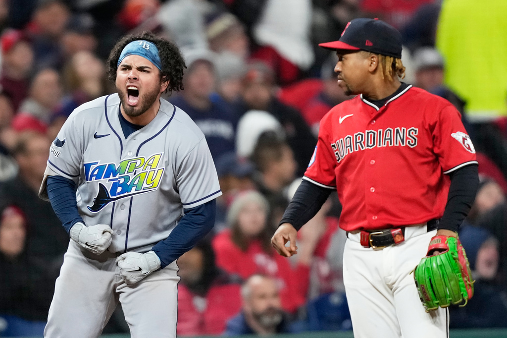 Rays capitalize on Guardians errors, win 7-3 to tie ALCS at 2-2